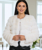 Comprar casaco de pelo feminino inverno curto elegante branco impecável e acabamento sofisticado para looks urbanos e sociais em promoção ZARA